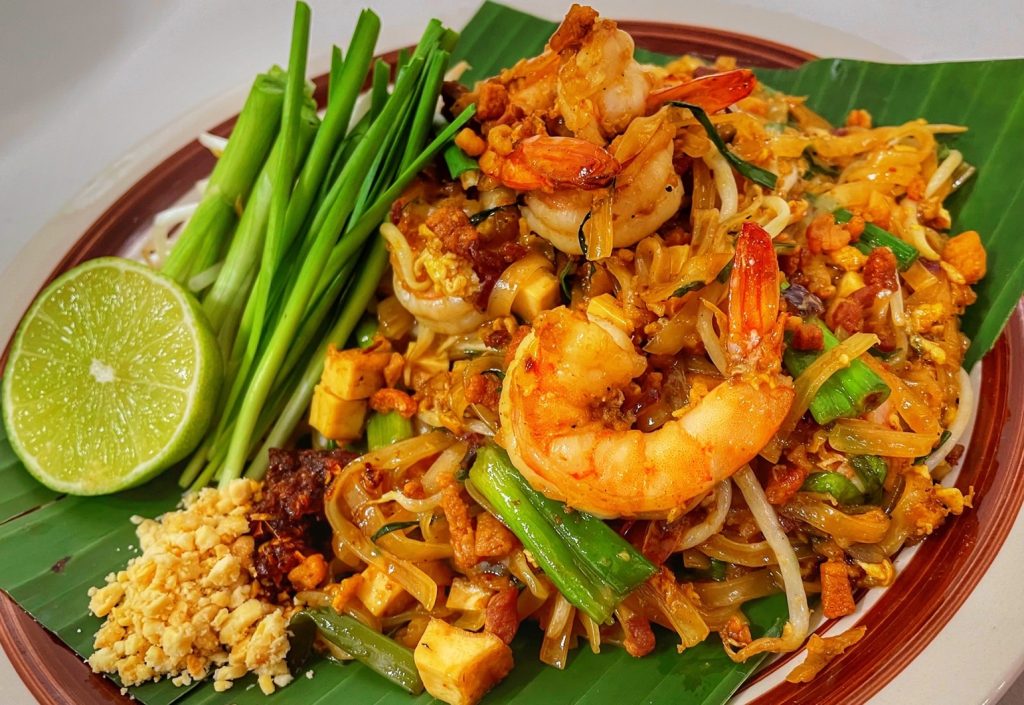 Lingburi thai food